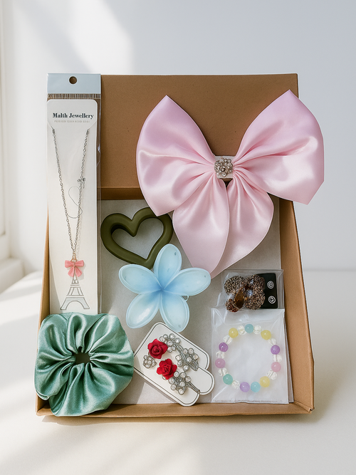 A minimal gift hamper for girls/women